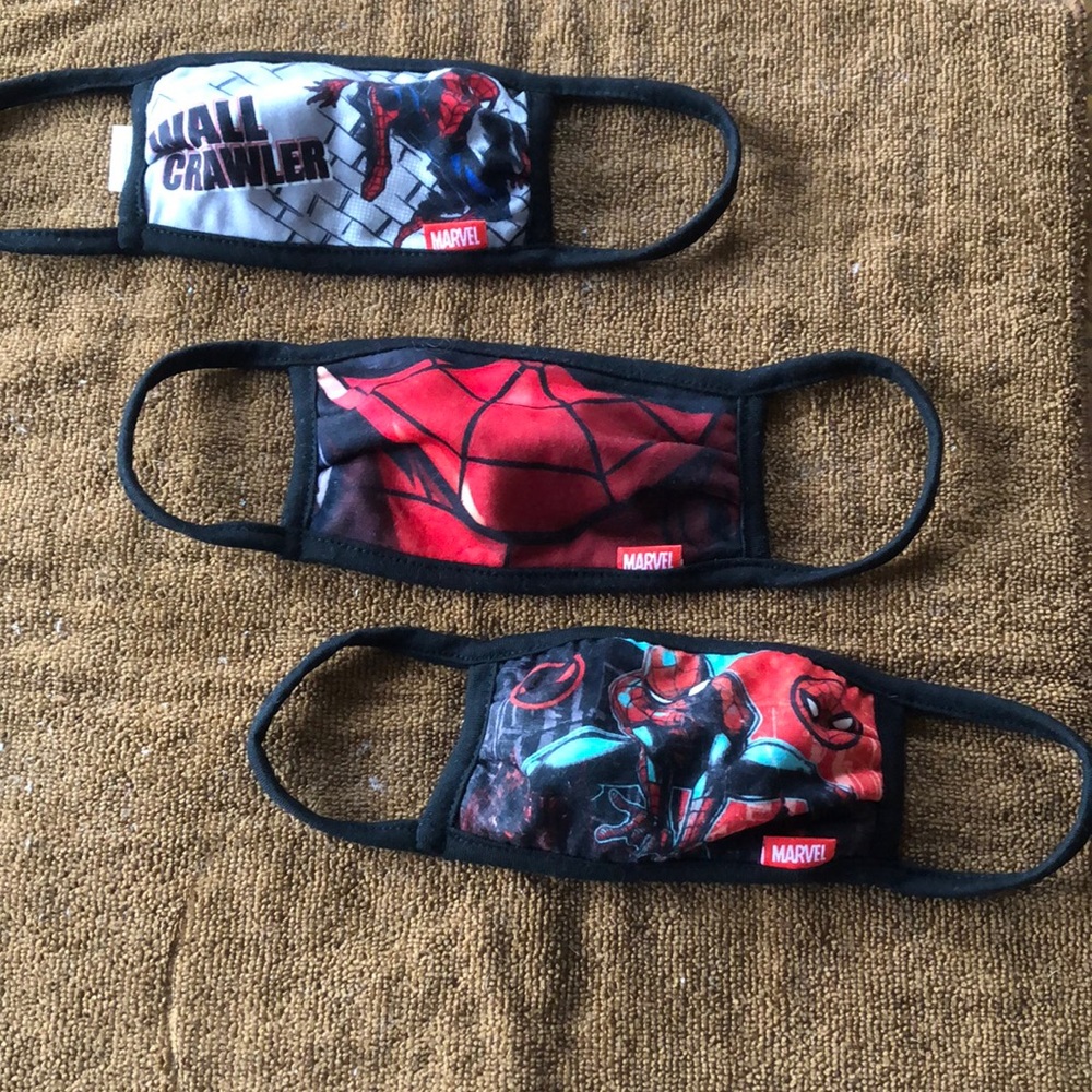BRAND NEW CHILDREN’S SPIDER-MAN FACE MASKS. 🕷